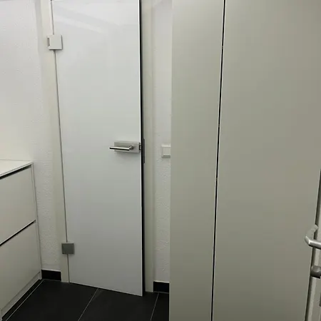 Auszeit Direkt Am Toelleturm -barmer Anlagen 부퍼탈